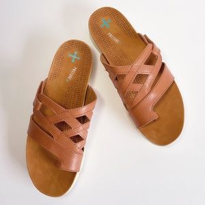 Baretraps Posture Harison Leather Sandals